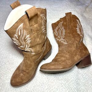Tan Western Embroidered Mid-Calf Women’s Boots